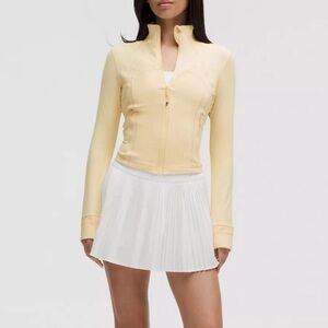 NWT LULULEMON CROPPED DEFINE JACKET BUTTERCREAM SIZE 2